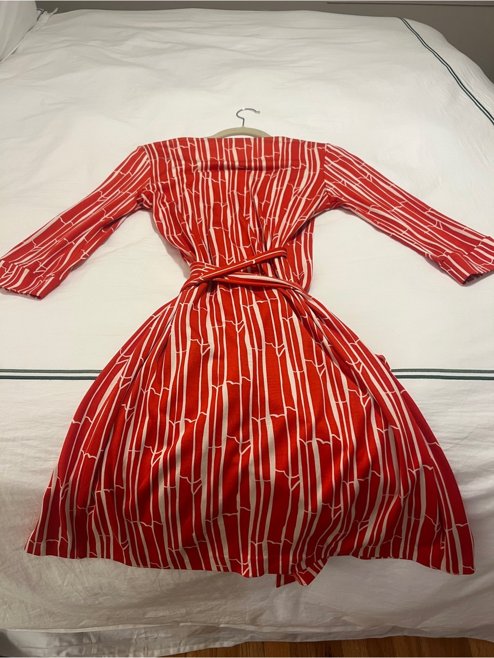 Diane Von Furstenberg Red and White Printed Wrap Dress - Picture 3 of 3